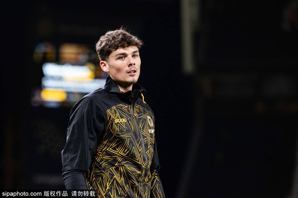 科比·梅努的曼联未来：阿莫林的态度与传奇球员的建议